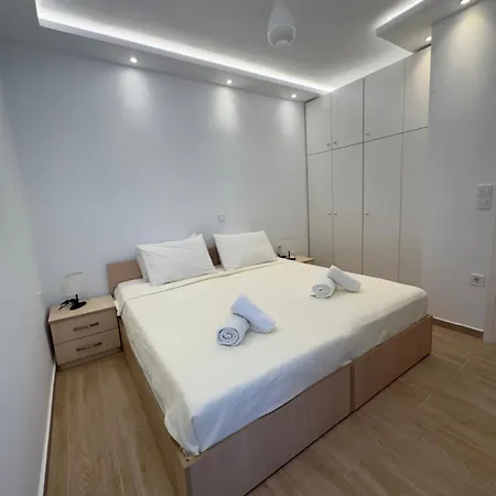 Hella Apartment